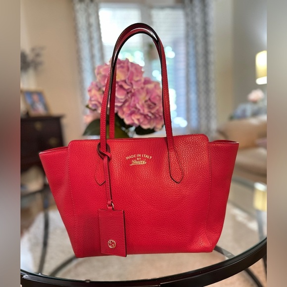 Gucci
Gucci Medium Calfskin Swing Tote - Picture 12 of 13